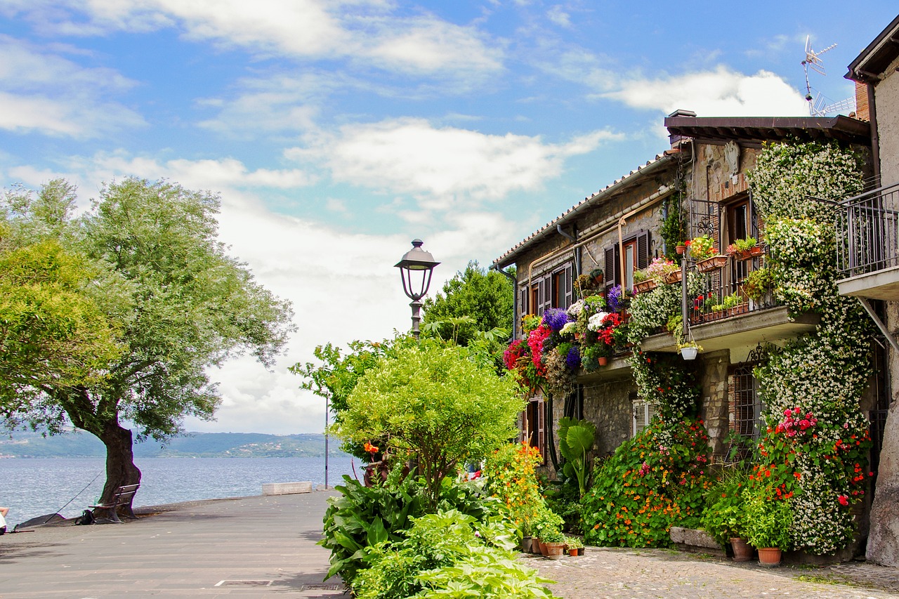 Lazio. Anguillara Sabazia, il piccolo borgo medievale sul Lago di Bracciano