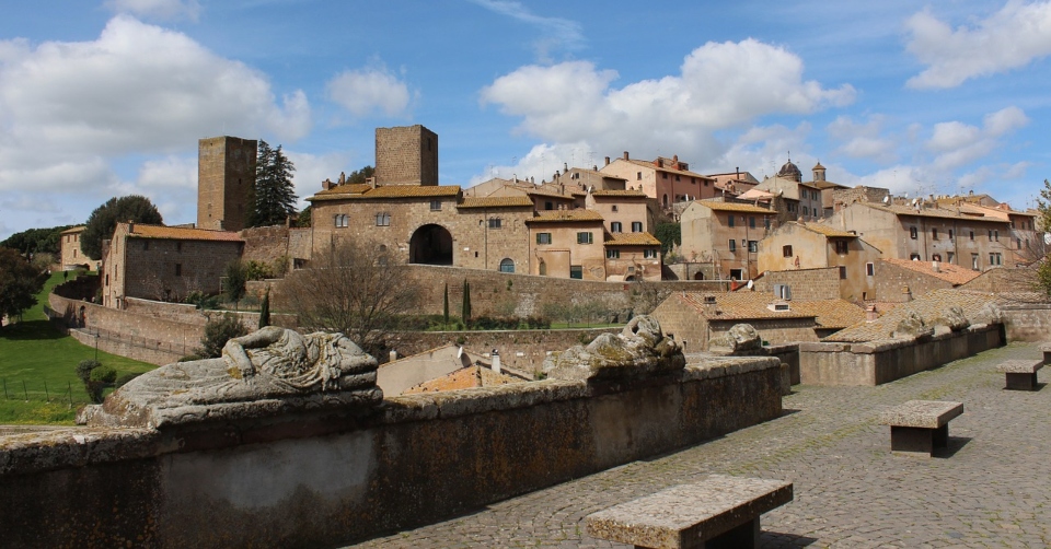 Hai già visitato Tuscania? Cosa visitare e cosa mangiare nel gioiello della Tuscia