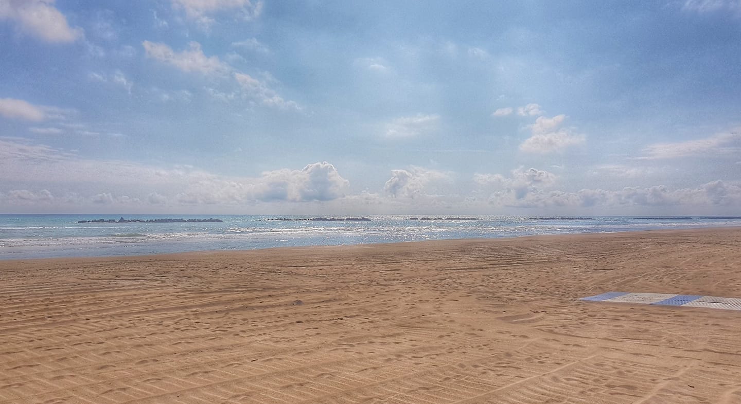 La Spiaggia dorata di Roseto Degli Abruzzi si risveglia a primavera