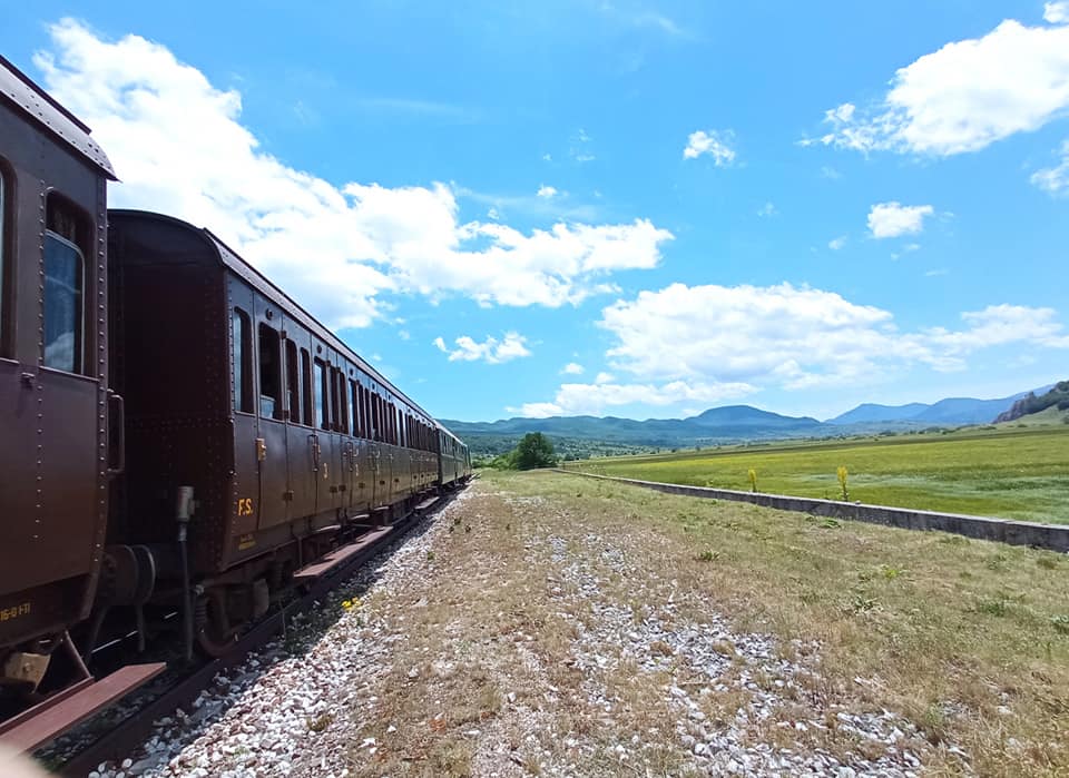 Il Treno della Ferrovia dei Parchi (Transiberiana d'Italia) tra Sulmona e Pescocostanzo (guarda tutte le foto)