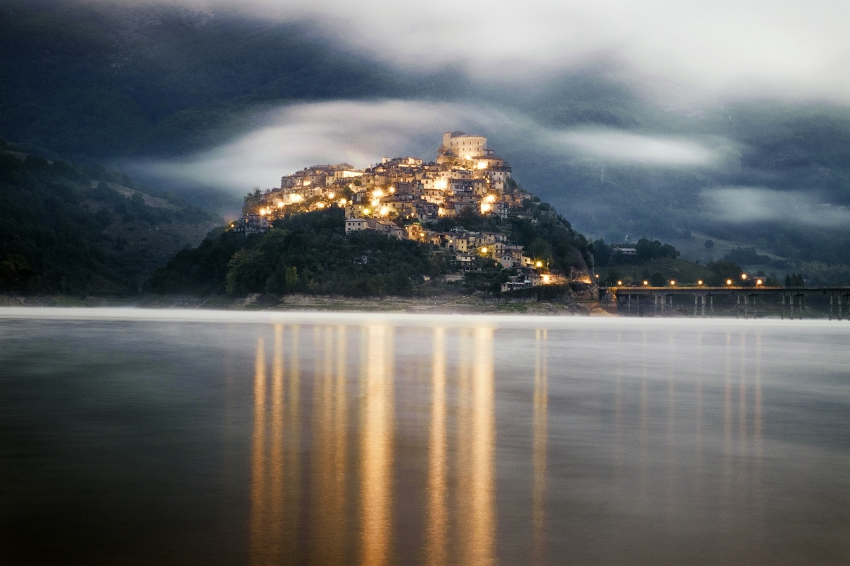 Lazio da scoprire. Il Lago del Turano e Castel di Tora_ un sogno a occhi aperti nella bellezza