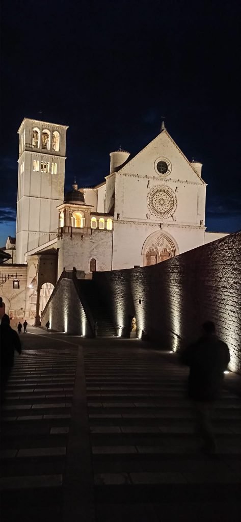 I Turisti raccontano. La Notte Magica di Assisi riempie il Cuore di Pace e Tranquillità