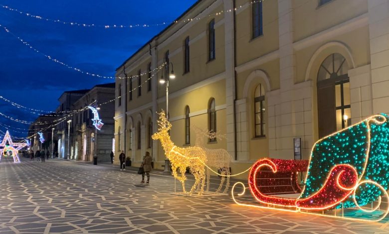 Natale a Lanciano, fra le Luci Natalizie lungo le vie del Centro storico. Guarda tutte le foto Social Media Mammage (4)