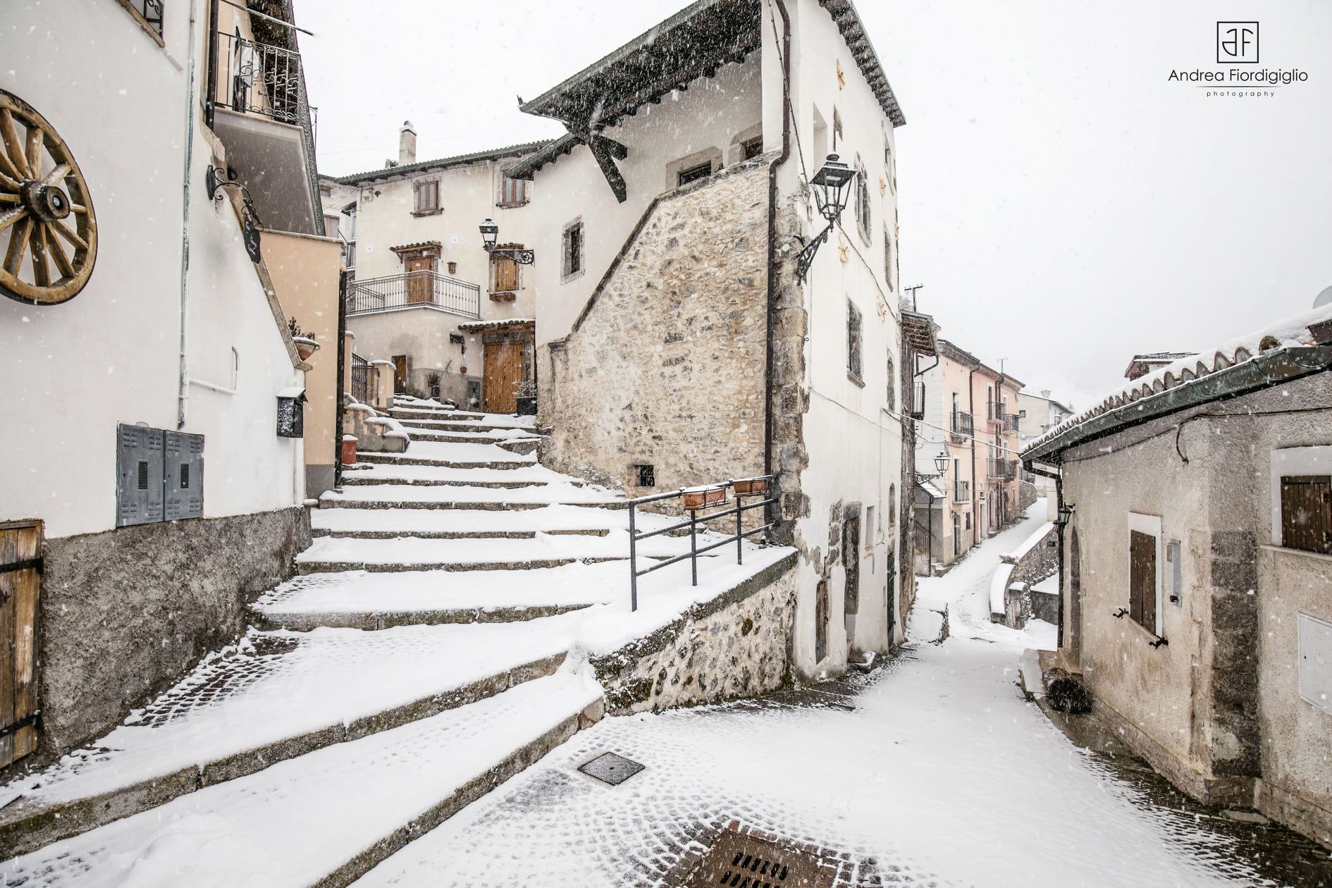 Rocca Pia (AQ). Il Silenzio della Neve respira tra i vicoli del Borgo antico
