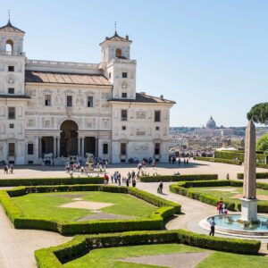 Un tour a Villa Medici e ai suoi giardini e una passeggiata da Piazza di Spagna a Piazza del Popolo