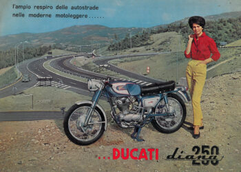 Cartolina pubblicitaria della moto Ducati Diana 250, 1961, Enrico Ruffini, Archivio personale
