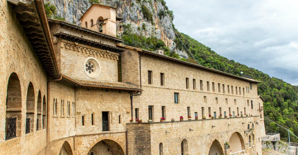 sacro speco monastero di san benedetto foto viaggiando italia