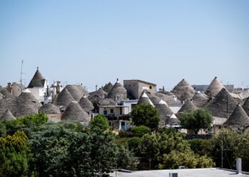 Bari, Alberobello e mare in un giorno, itinerario perfetto in provincia di Bari