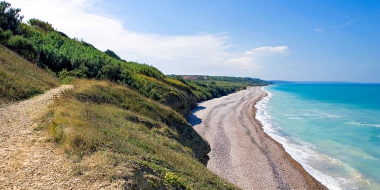 Mottagrossa a Vasto, la spiaggia selvaggia della Costa dei Trabocchi