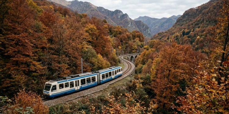 Treno del foliage in Piemonte, Val Vigezzo tra boschi e sapori d autunno