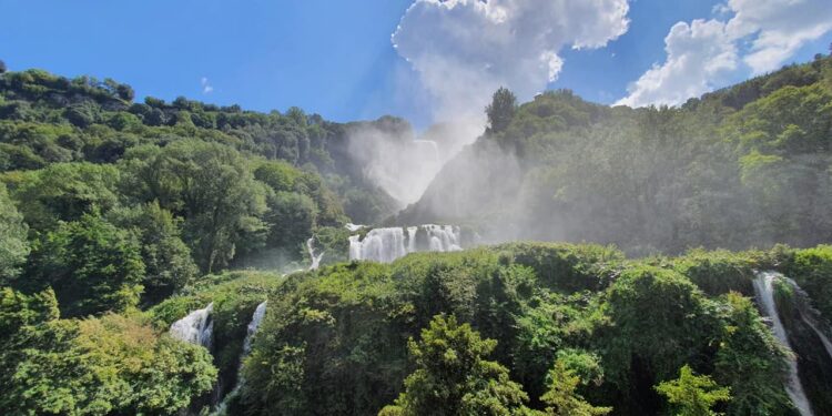 Un giorno in provincia di Terni tra Cascate delle Marmore Carsulae e Terni