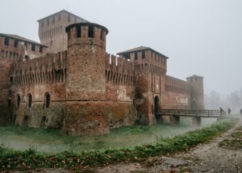 Soncino in autunno tra Rocca Sforzesca e sotterranei da esplorare ad Halloween