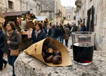 Bacco nelle Gnostre 2026 a Noci tra vino novello caldarroste e sapori pugliesi