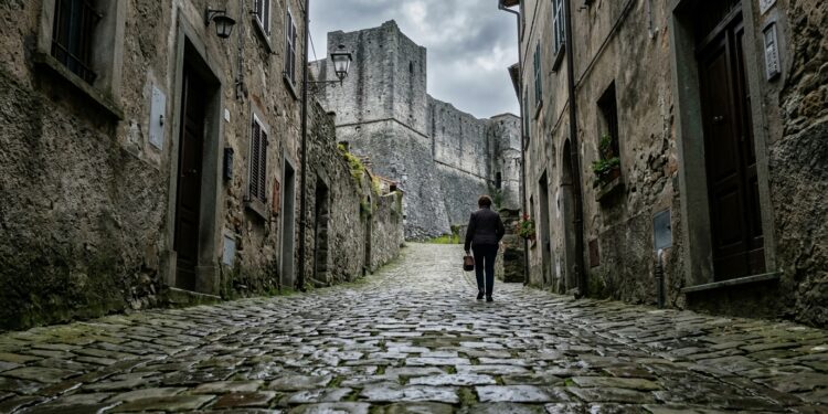 Castello Malaspina di Fosdinovo, il fantasma di Bianca e la leggenda più oscura della Lunigiana