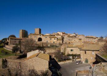 Tuscania tra tufo e storia etrusca, cosa vedere tra basiliche e forre