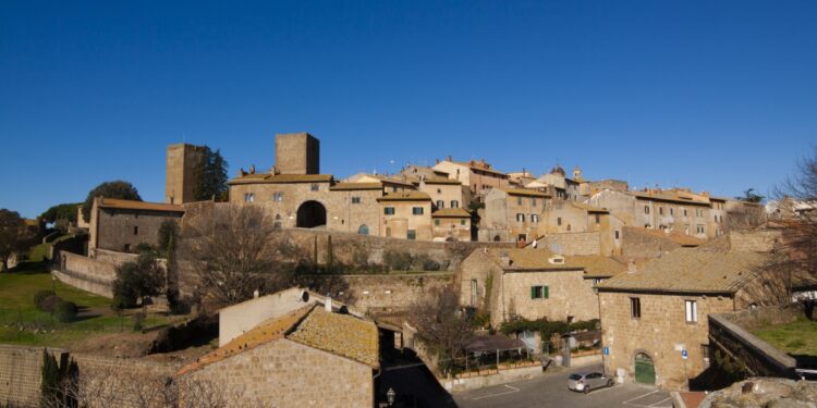 Tuscania tra tufo e storia etrusca, cosa vedere tra basiliche e forre